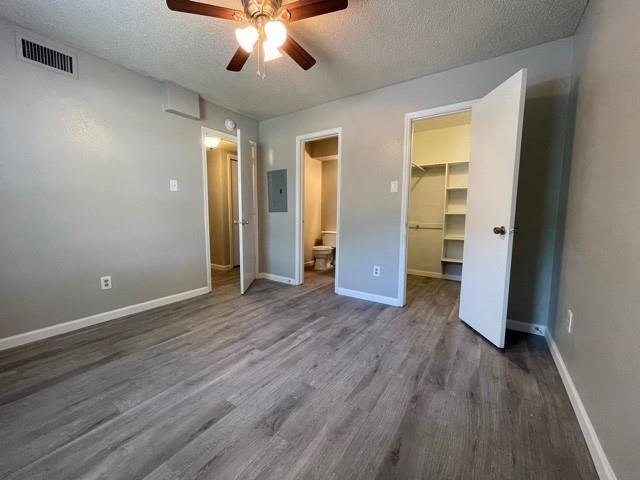 Building Photo - 327 SE 3rd St