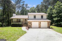 Building Photo - 107 Lake Ridge Rd