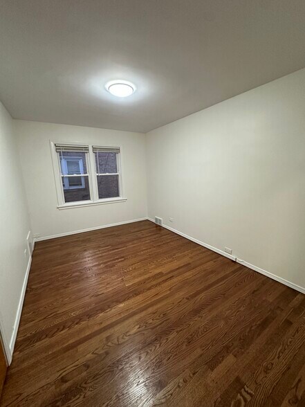 Building Photo - 6113 N Kedzie Ave