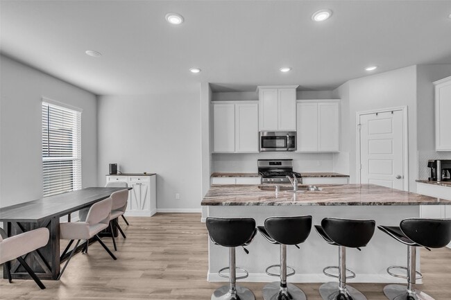 Building Photo - 27108 Kestrel Trl