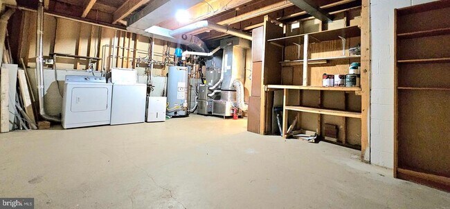 Building Photo - 8729 Sheridan Farms Ct