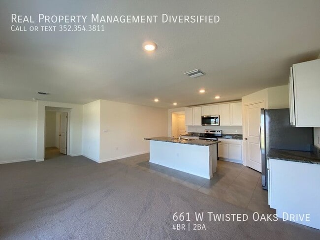 Building Photo - 4801 N Forest Ridge Blvd