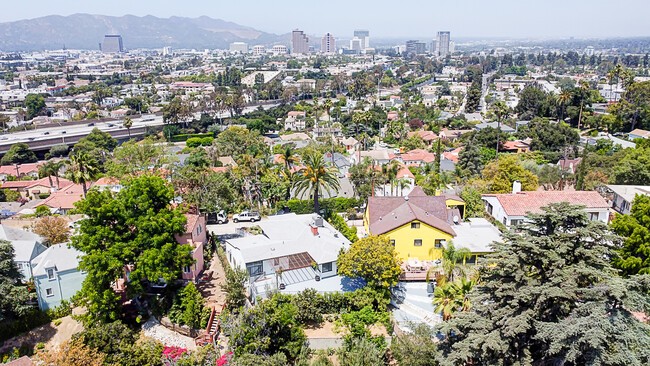 Beautiful views of downtown Glendale - 556 Luton Dr