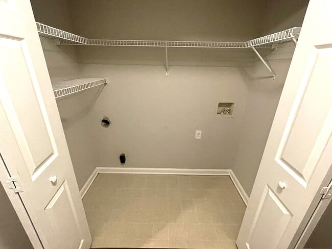 Building Photo - East Athens 4br house FOR RENT