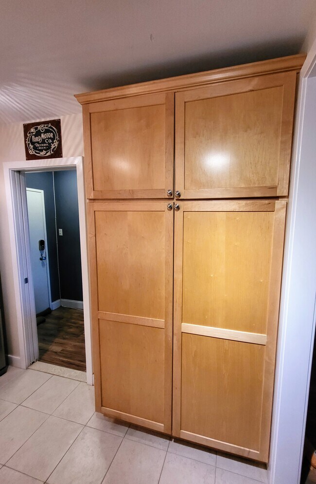 Building Photo - 4501 Arlington Blvd