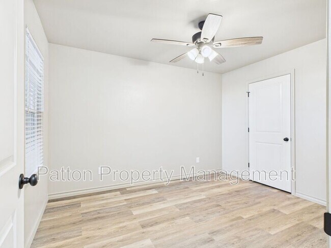 Building Photo - 10524 Tierra Sta. Dr