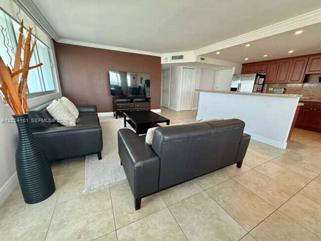 Building Photo - 7135 Collins Ave