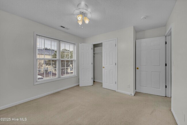 Building Photo - 5012 Hunters Trail