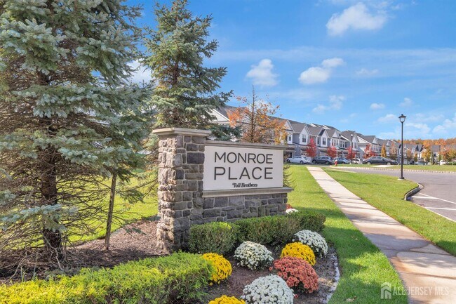 Building Photo - 29 Beachwood Dr