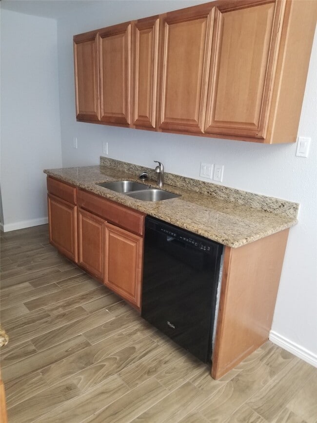 Building Photo - 18103 Autumn Hills Dr