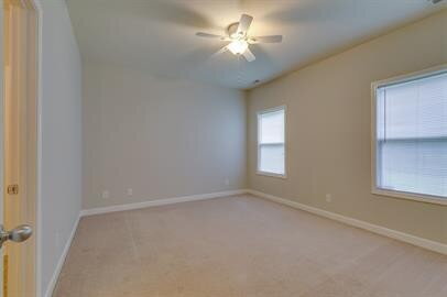 Building Photo - Beautiful 3 bedrooms 2.5 bathrooms in Spri...