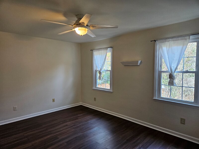 Building Photo - 116 St Andrews Ln