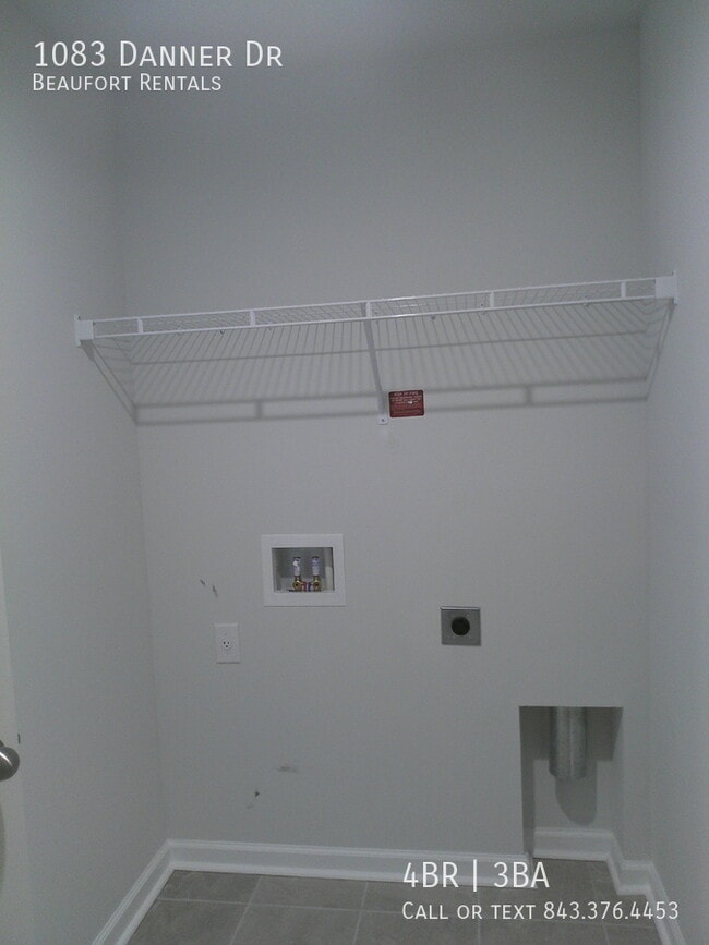 Building Photo - 1083 Danner Dr