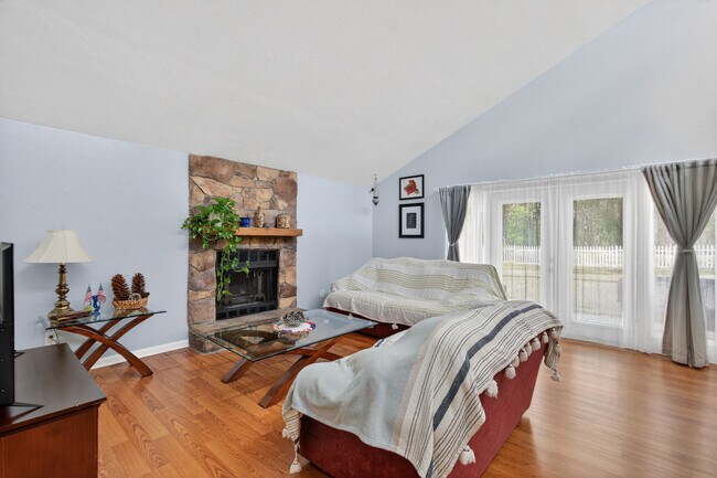 Building Photo - 4604 NW 44th Pl