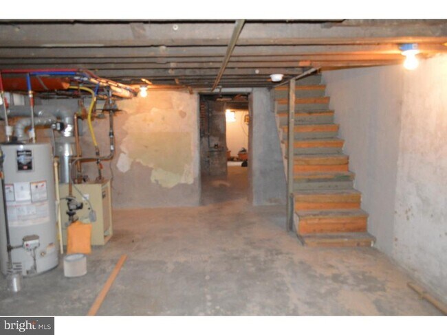 Building Photo - 117 Magnolia St