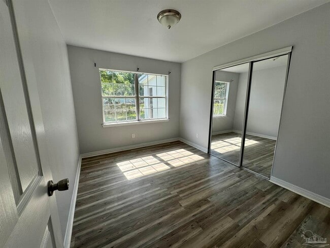 Building Photo - 6130 Syrcle Ave