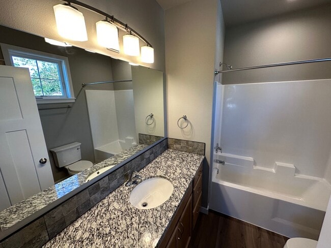 Building Photo - NEW 4 Bedroom / 4.5 Bath Townhome. A/C in every bedroom