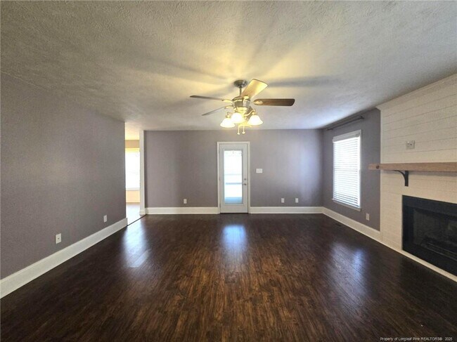 Building Photo - 5544 Bear Creek Cir