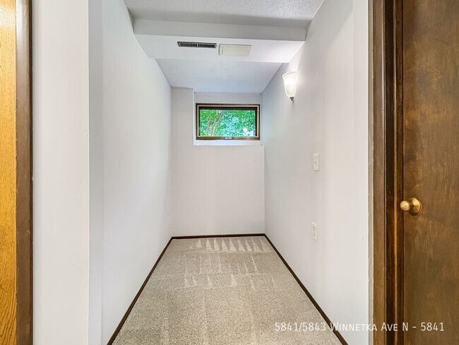 Building Photo - 5841/5843 Winnetka Ave N-5841