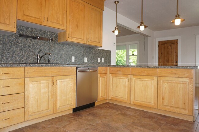 Building Photo - Amazing Remodel Salt Lake Home