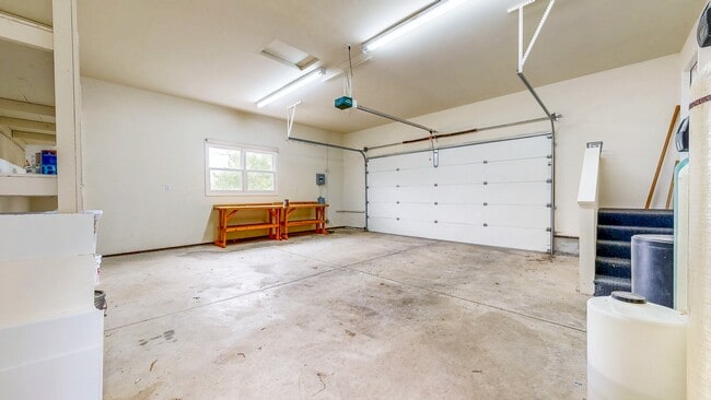 Building Photo - 7705 Starr Rd