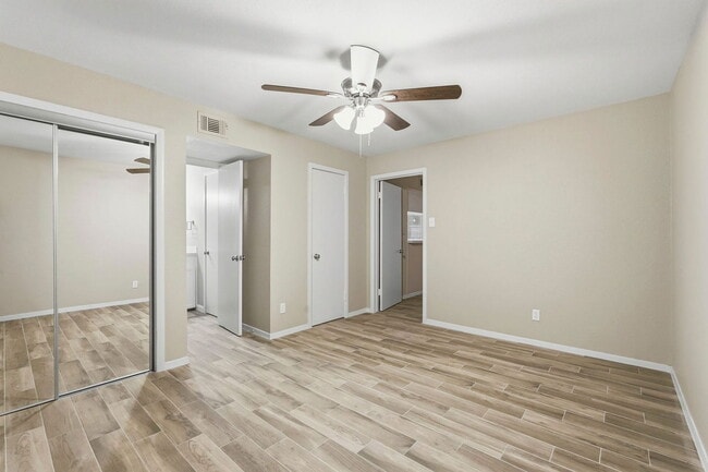 Building Photo - 309 Stratford St