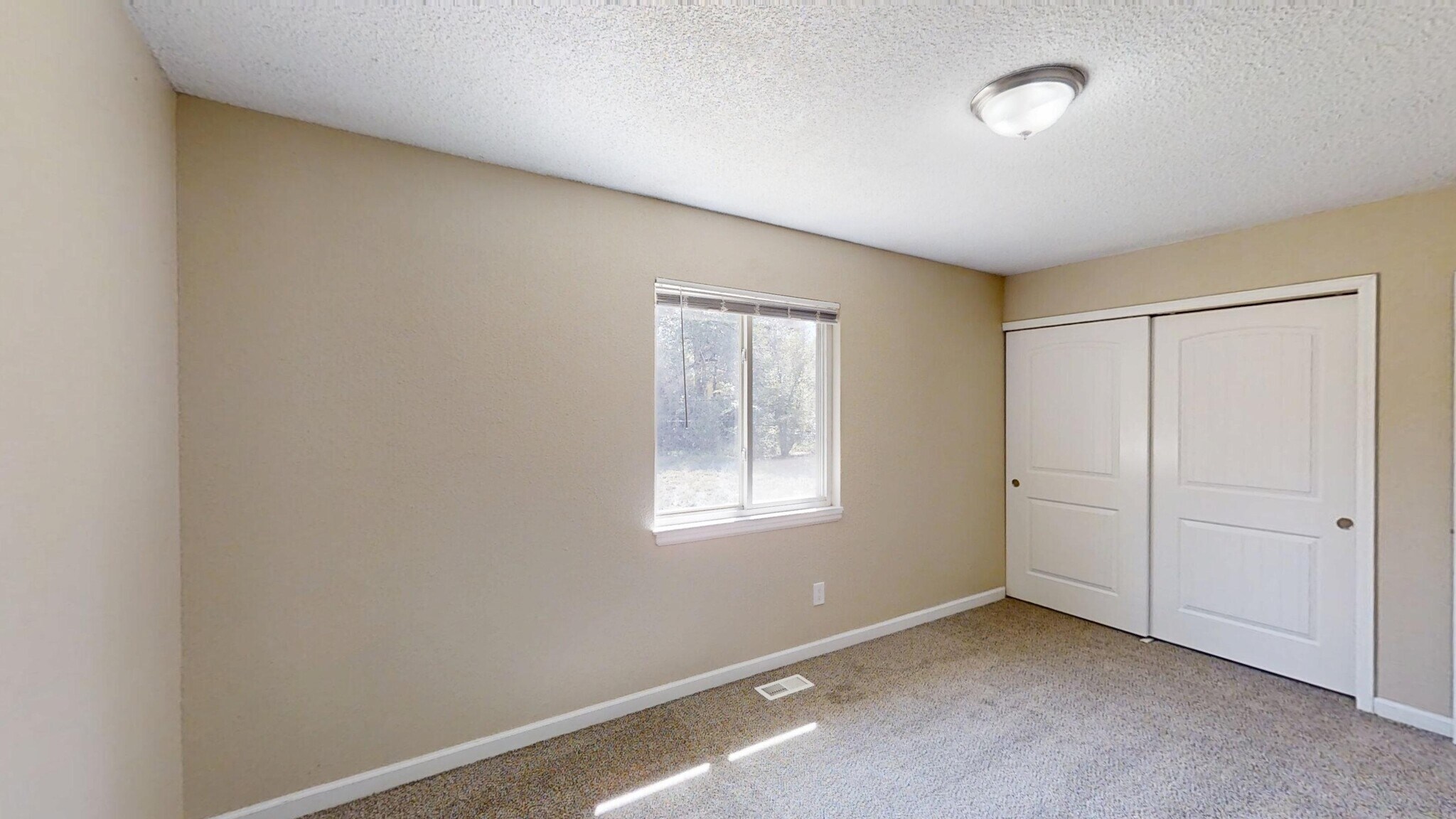Building Photo - 2505 Gina Dr