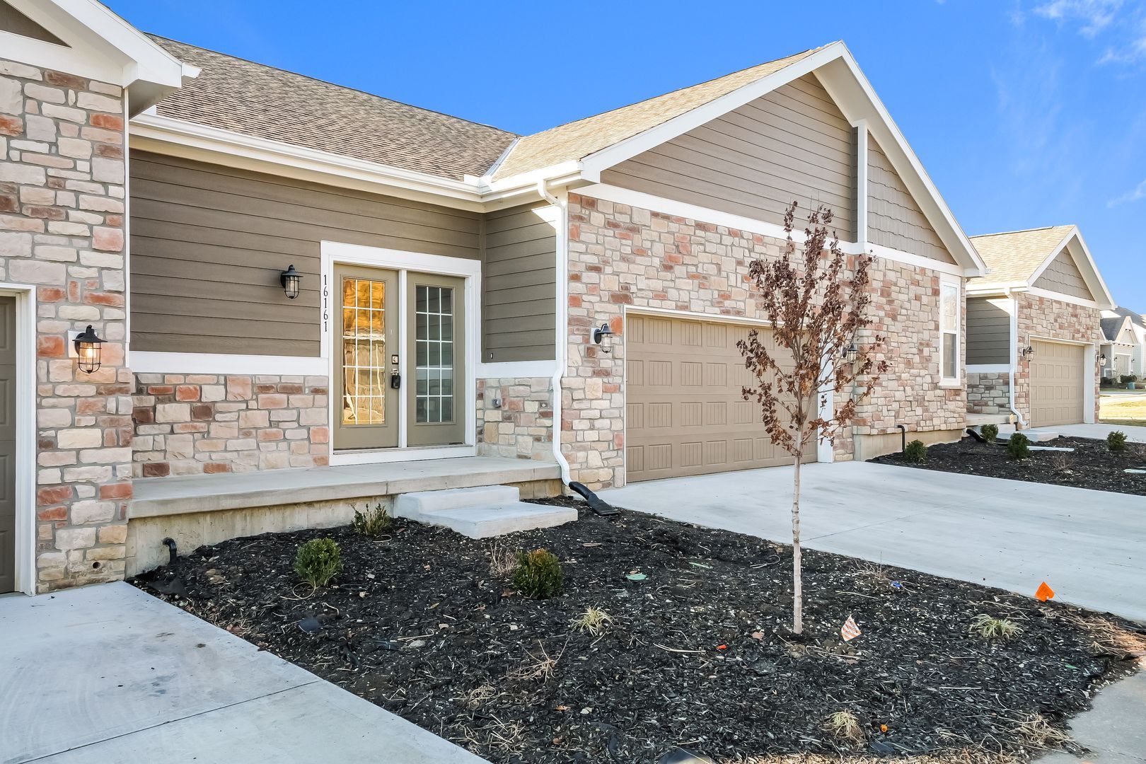 Building Photo - 16177-16177 Fontana St