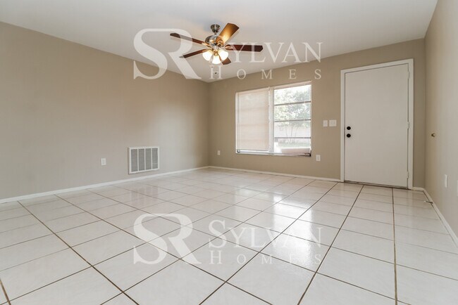 Building Photo - Coming HOME never felt so good!