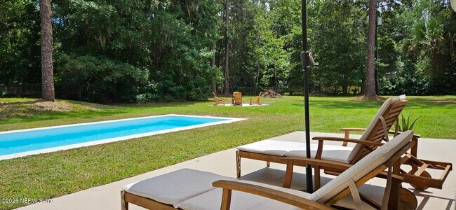 Building Photo - 2312 Plantation Lake Dr