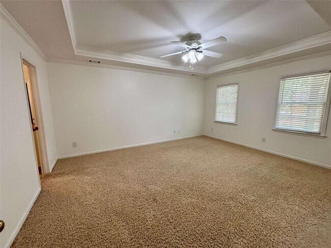 Building Photo - 4160 Creekwood Dr