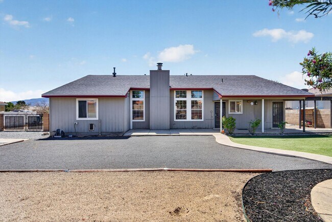 Building Photo - 2413 Agua Fria Dr NE