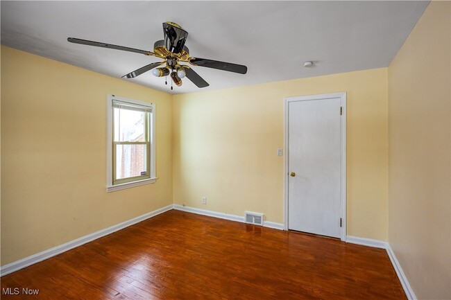 Building Photo - 23211 Fernwood Dr