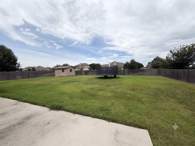 Building Photo - 13733 Alterna Dr