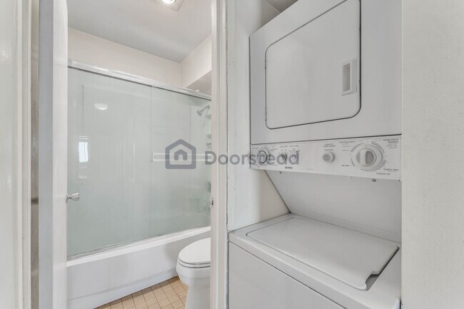 Building Photo - 1771 Broadway St