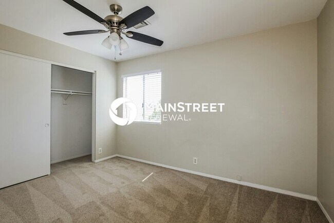 Building Photo - 4 Bedroom Pet-Friendly Home in Glendale, AZ with Main Street Renewal