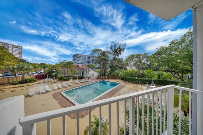 Building Photo - 1200 NE Miami Gardens Dr