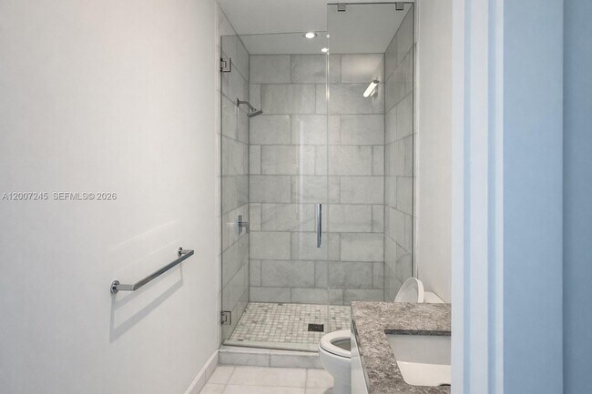 Building Photo - 175 SE 25th Rd