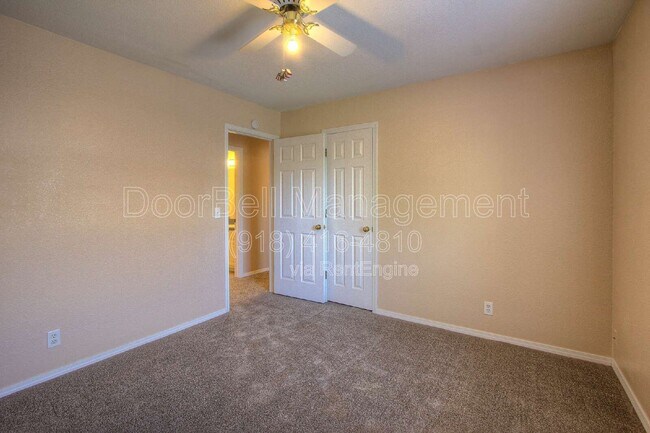 Building Photo - 2520 W Honolulu St