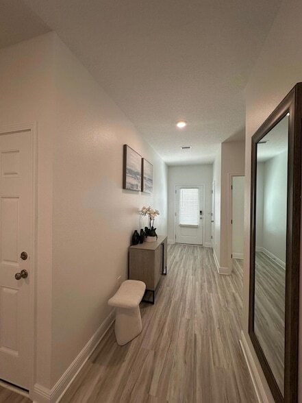 Building Photo - 7 Nest Ln