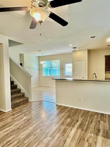 Building Photo - 9049 Sun Haven Way