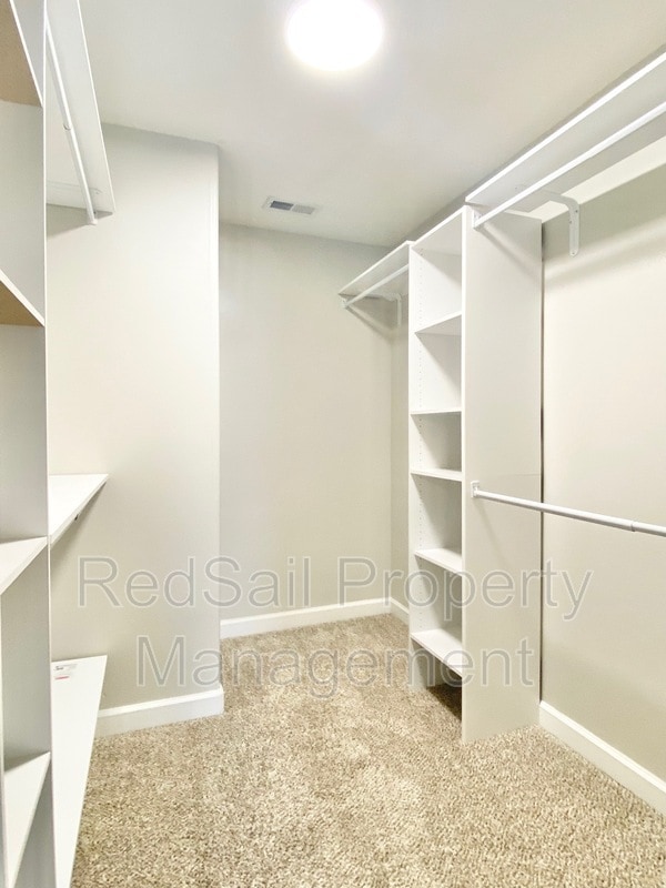 Building Photo - 13326 Harbor Dr