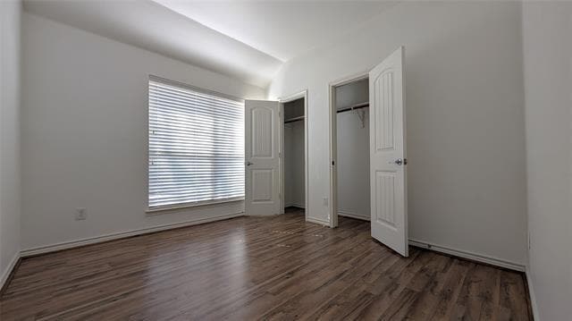 Building Photo - 11250 Luckenbach Dr