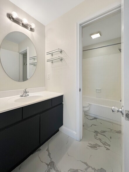 Building Photo - 1715 15th St NW