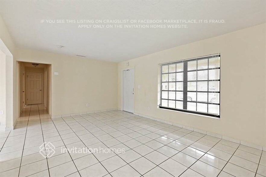 Building Photo - 11835 SW 119th Pl Rd