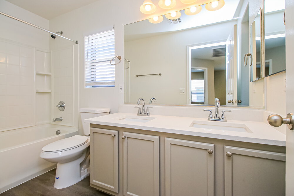 Building Photo - 40339 W Helen Ct