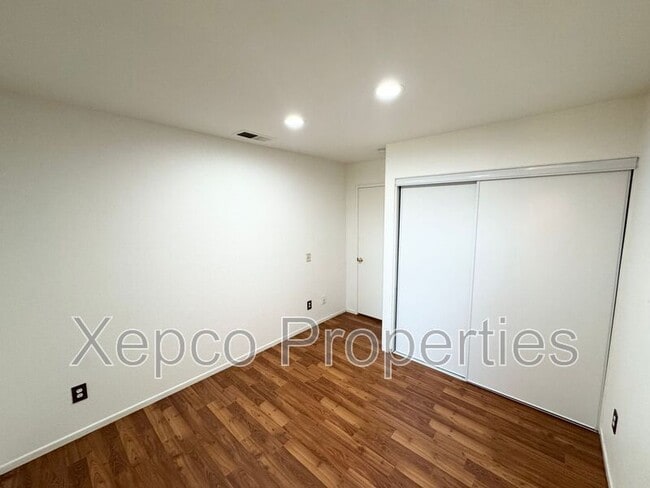 Building Photo - 82143 Pinyon Ave