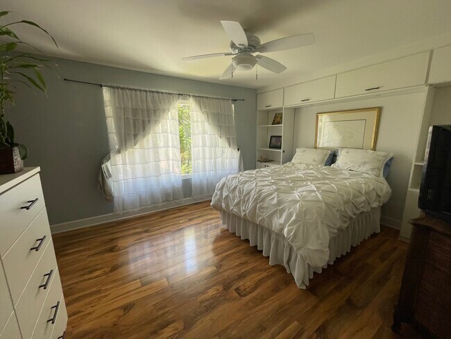 Building Photo - 596 Rio Grande Cir