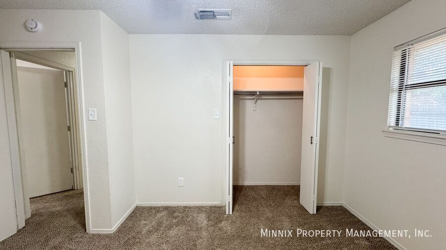 Building Photo - 4427 75th Dr