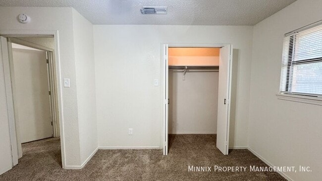 Building Photo - 4427 75th Dr